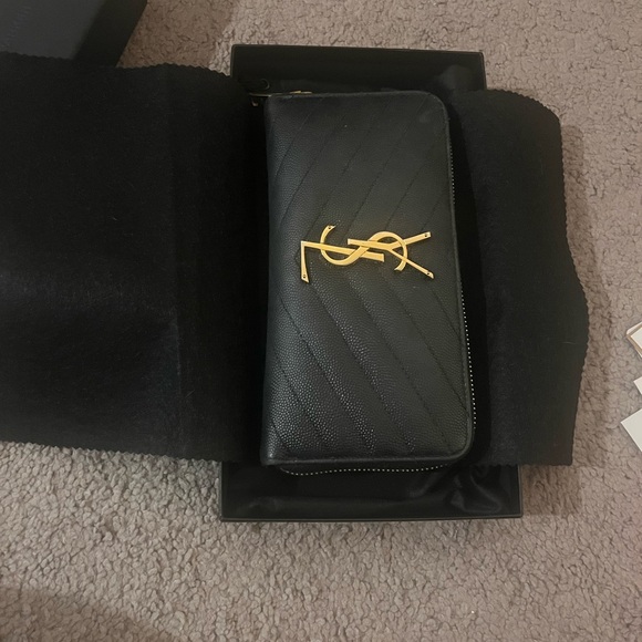 Yves Saint Laurent Black and Gold Quilted Wallet - Picture 8 of 12